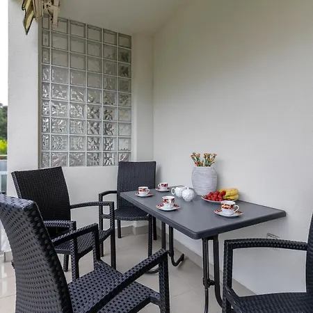 Triapart Amber Vii *